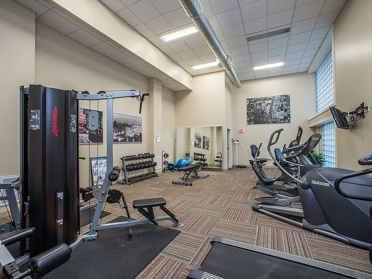 530 N Main Street - The Townhouse. — Photo 18