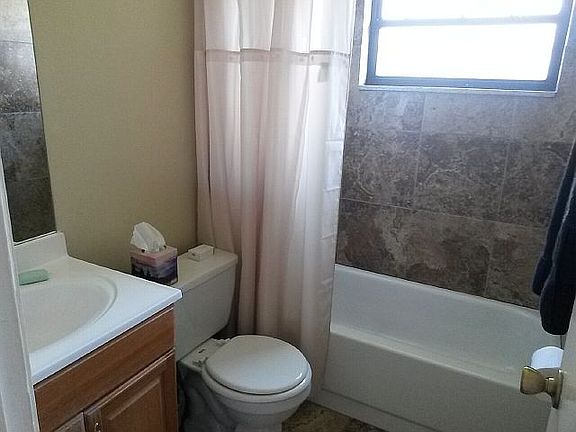 5th image of 848 Peachtree Dr