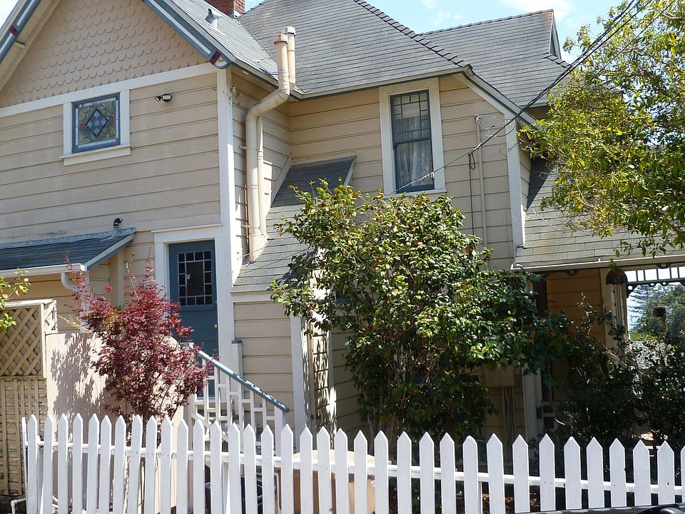 1st image of 136 N Ann St