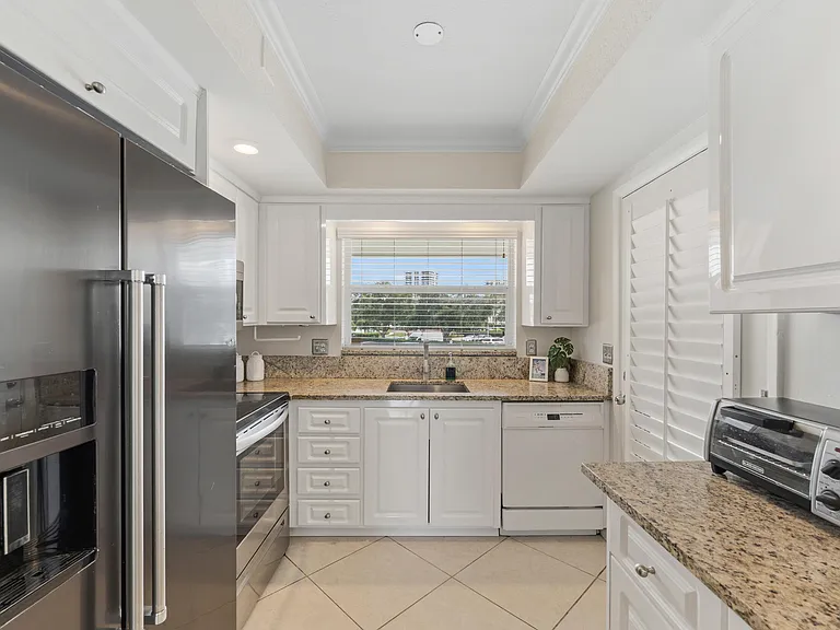 68 Yacht Club Dr #20 — Photo 13