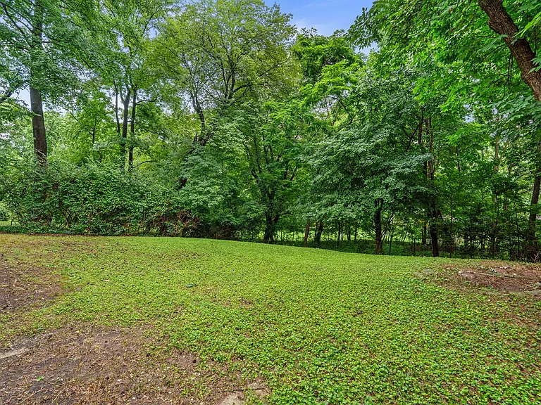 18 Grandin Cir — Photo 39
