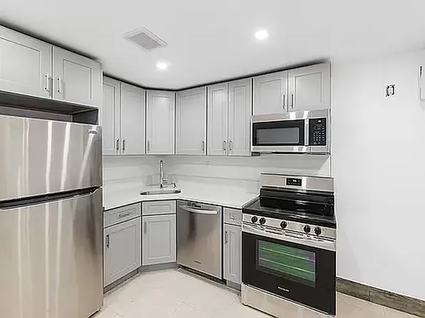 396 Audobon Avenue image 8 of 9