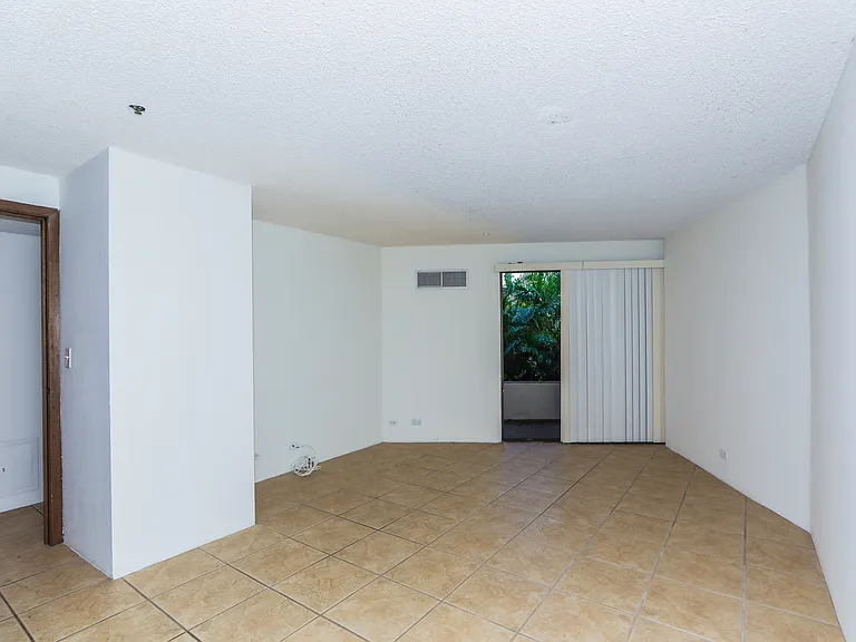 555 Hahaione St #B100 — Photo 23