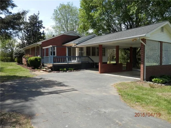2600 Farmington Rd, Mocksville, NC 27028