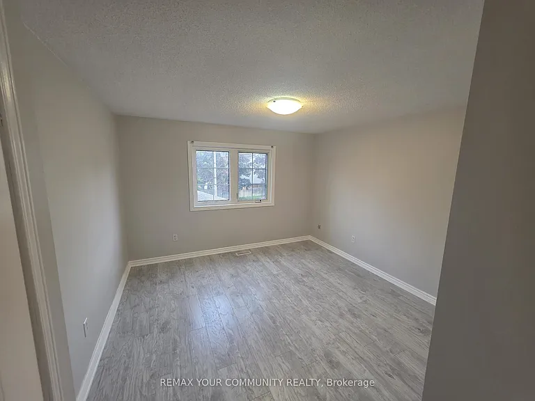 62 Deverill Cres — Photo 21