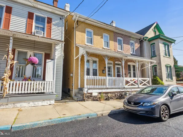 329 Jefferson St, East Greenville, PA 18041