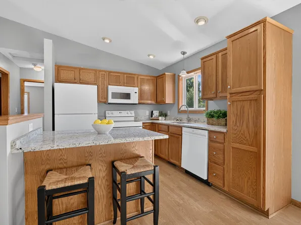 5920 Belfry Ln NW, Rochester, MN 55901