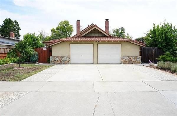 1st image of 1054 Nottingham Pl