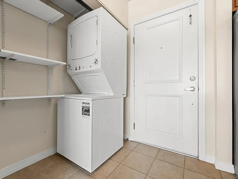 6120 Decena Dr #207 — Photo 20