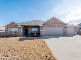 368 N Cold Harbor Ave, Fayetteville, AR 72704