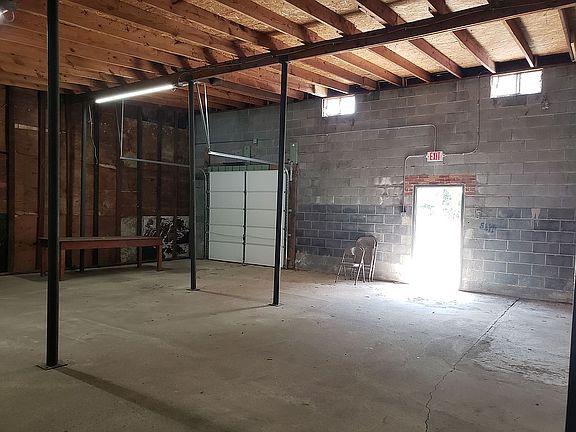 4th image of 1411 Lillington Hwy