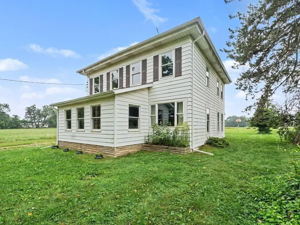 8857 Beeman Rd, Chelsea, MI 48118