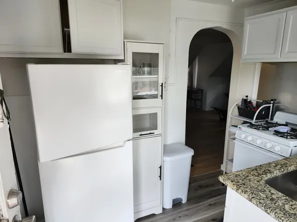 222 Bert Ave Floor 2, Trenton, NJ 08629