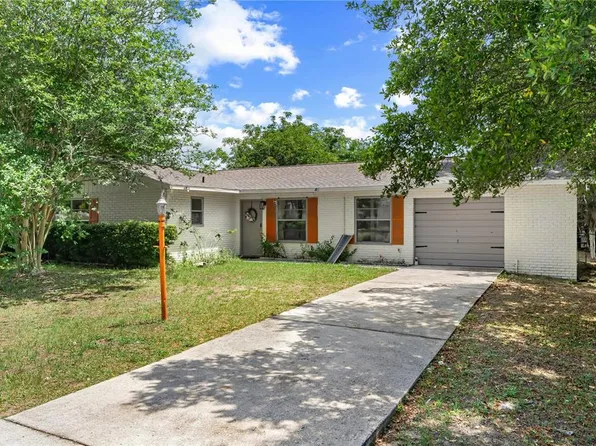 9303 Pine Ln, Ocala, FL 34472