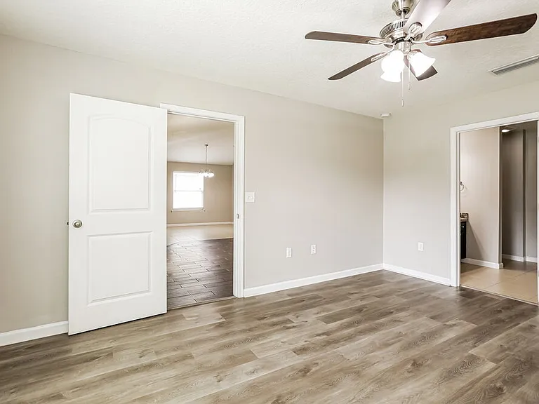 3258 Hidden Meadows Ct — Photo 10