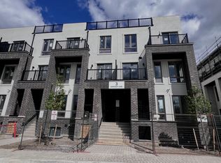 3 Bancroft Ln E #214, Richmond Hill, ON L4E 1M1