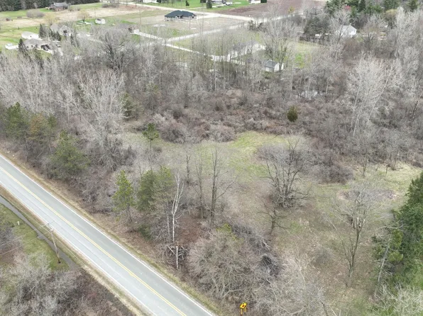 30 N Mill Rd, Dryden, MI 48428