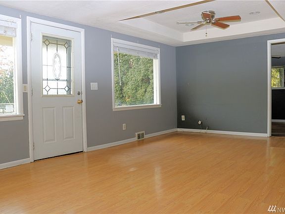 3rd image of 6014 119th Ave E