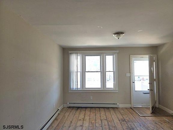 3rd image of 6217 Monmouth Ave