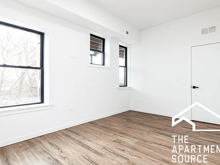 1426 W Jonquil Ter — Photo 19