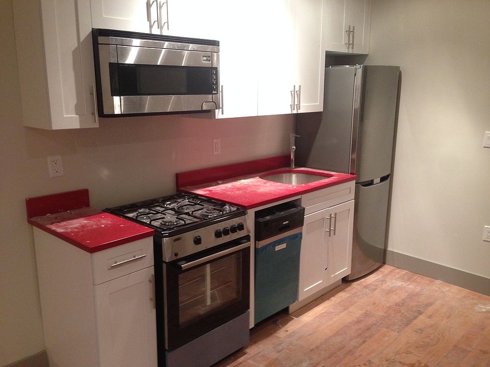 1st image of 747 Park Ave APT 2R
