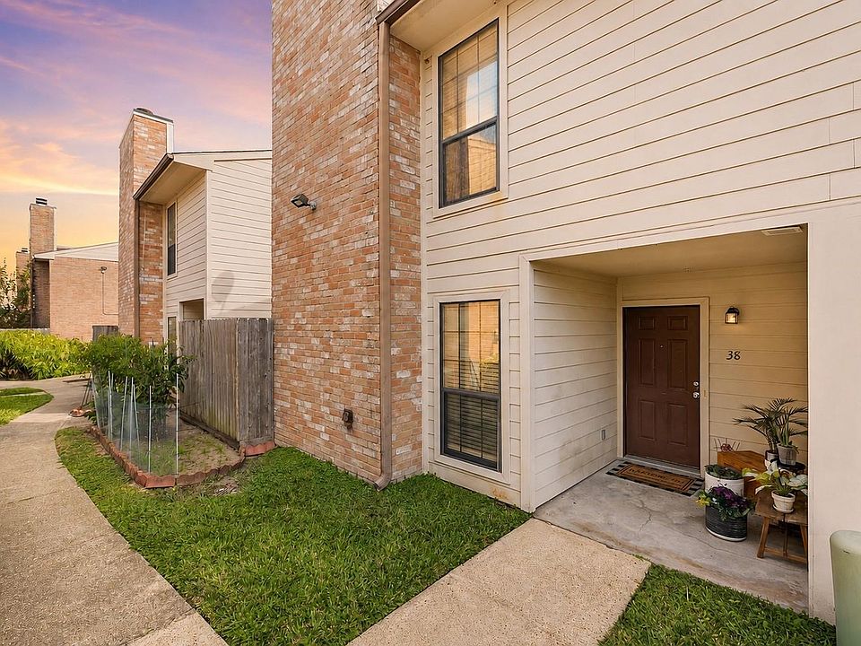 1st image of 10912 Gulf Fwy APT 38