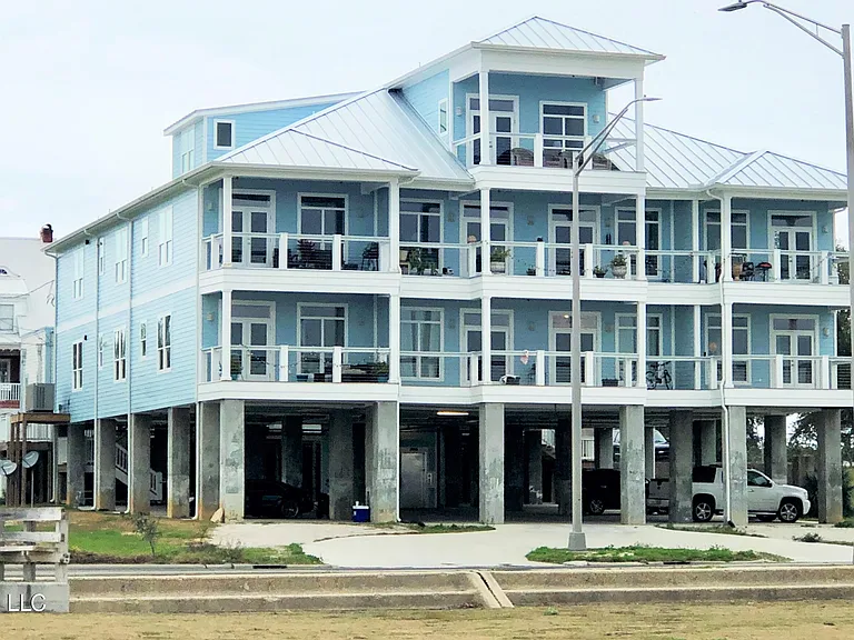 222 E Scenic Dr #4 — Photo 8