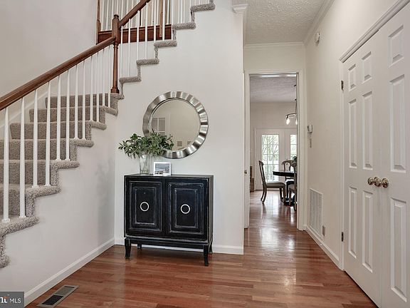 4th image of 6208 Valley View Dr