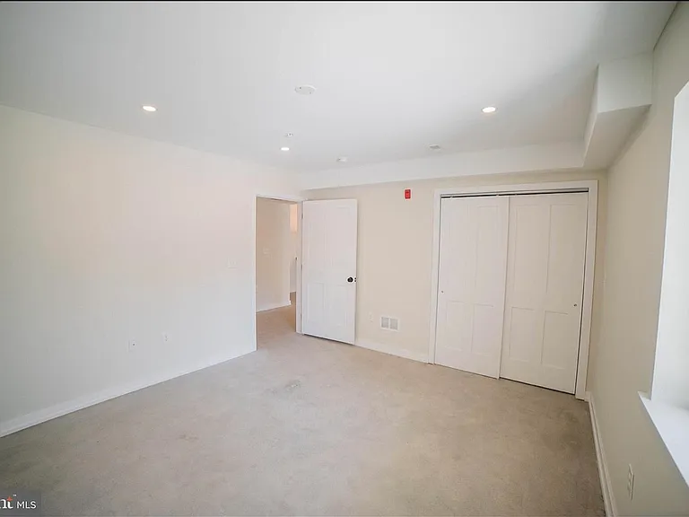 1331 N Randolph St — Photo 12