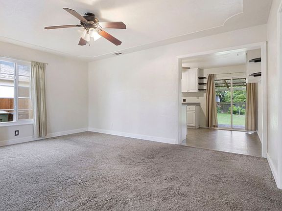 4th image of 2028 W Sonoma Ave