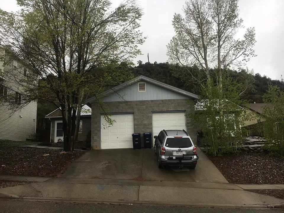 2333 N Glenisle Ave #A