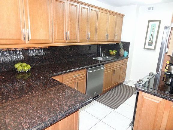 2nd image of 18181 NE 31st Ct APT 2305