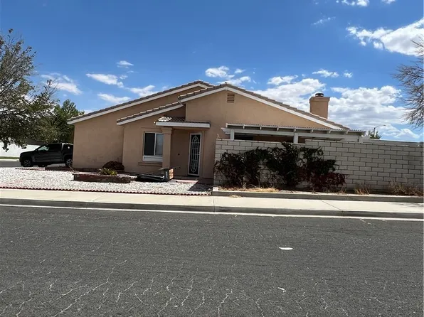 14211 Surrey Ct, Victorville, CA 92394