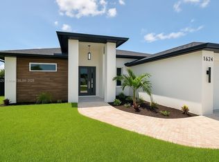 1624 NW 9th Ter, Cape Coral, FL 33993