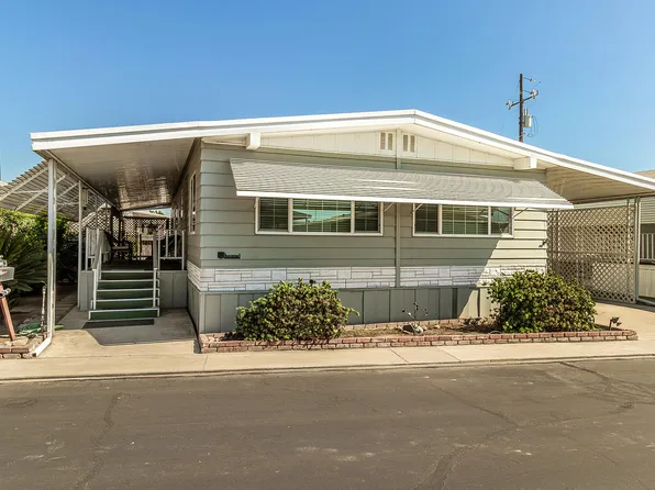 1551 6th Avenue Drive #63, Kingsburg, CA 93631