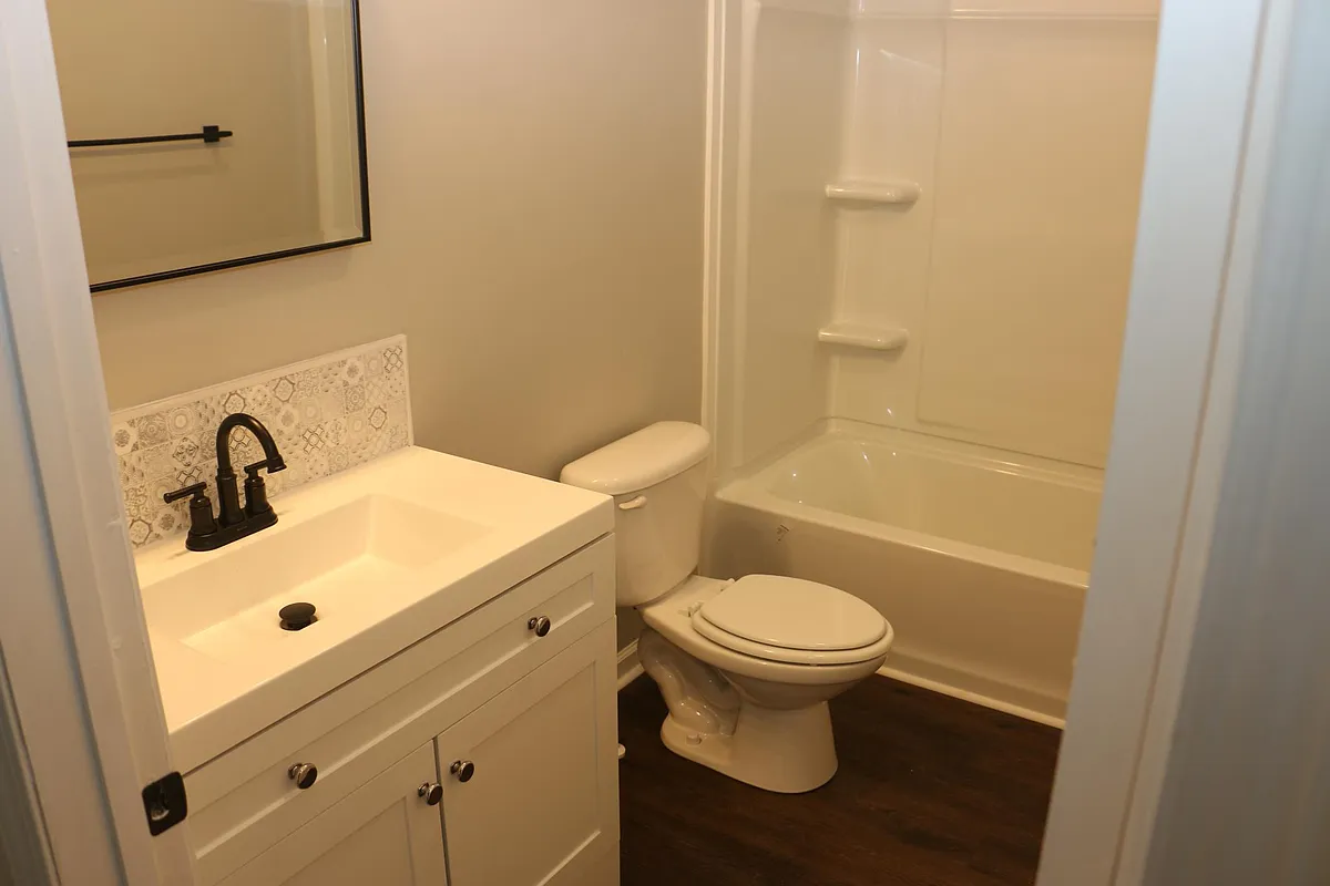 Building Photo - 14B Spring Dr #14B