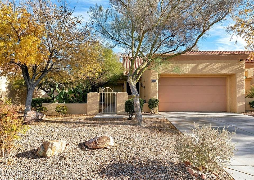 1st image of 2764 Desert Crystal Dr