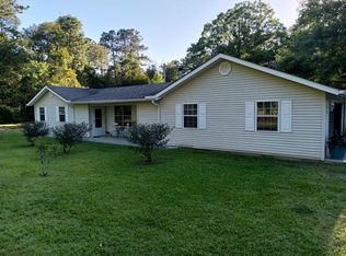 30 Red Bud Ln, Carriere, MS 39426