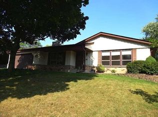 4509 Cloverdale Dr, Racine, WI 53403