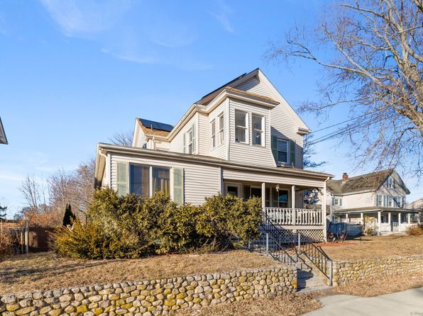245 Willetts Ave, New London, CT 06320