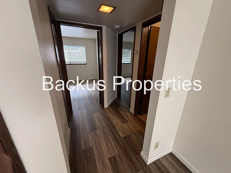 Laine St 529 — Photo 10