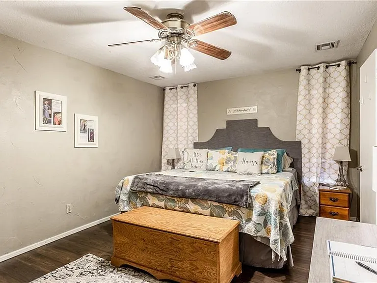 908 Cooper Ln — Photo 18
