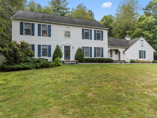 81 Cooper Drive, Millbrook, NY 12585