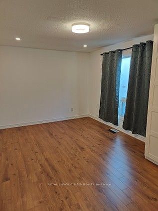 4th image of 594A Birchmount Rd