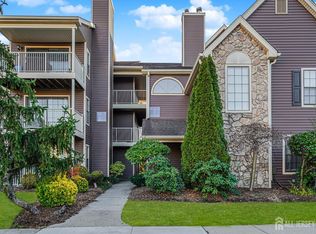 212 Blew Ct, East Brunswick, NJ 08816