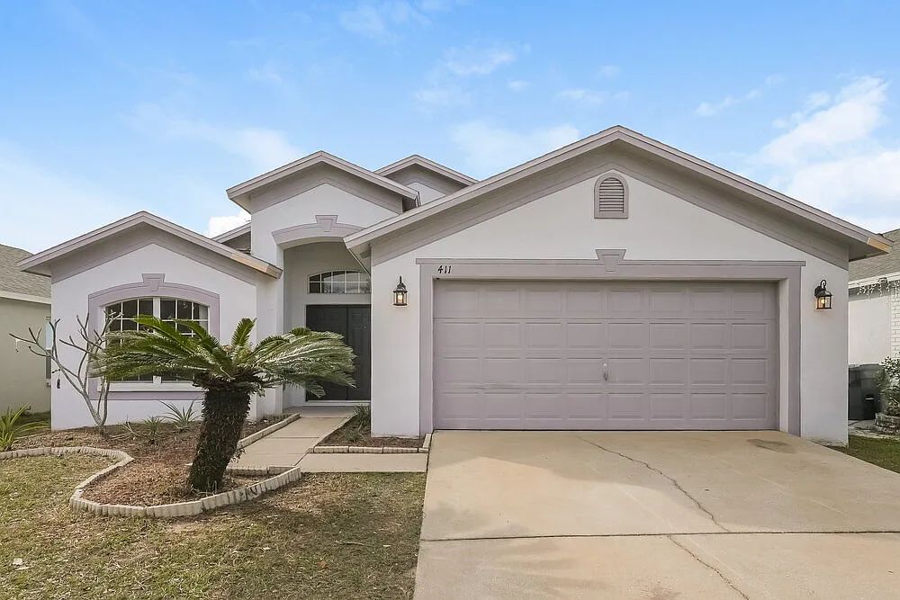 3 bed, 2.0 bath, 1847 sqft, $2,280 — Photo 1