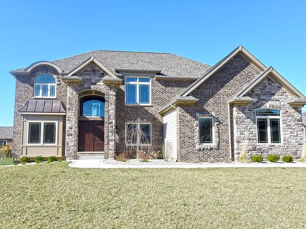 9150 Doubletree Dr, Winfield, IN 46307