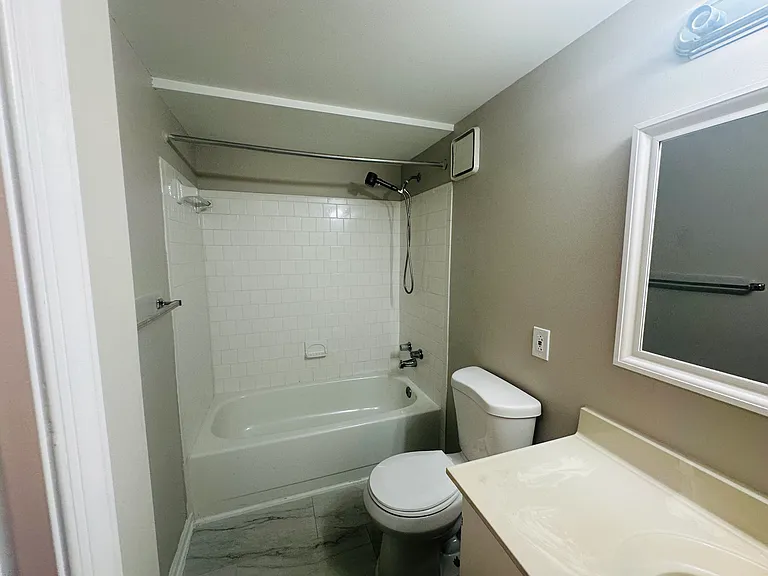 7921 Brighton Way — Photo 8