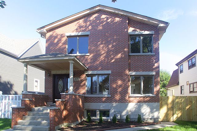 1st image of 4728 W Waveland Ave