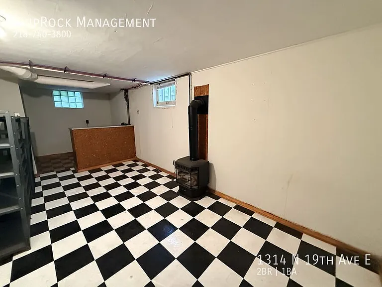 1314 N 19th Ave E — Photo 9